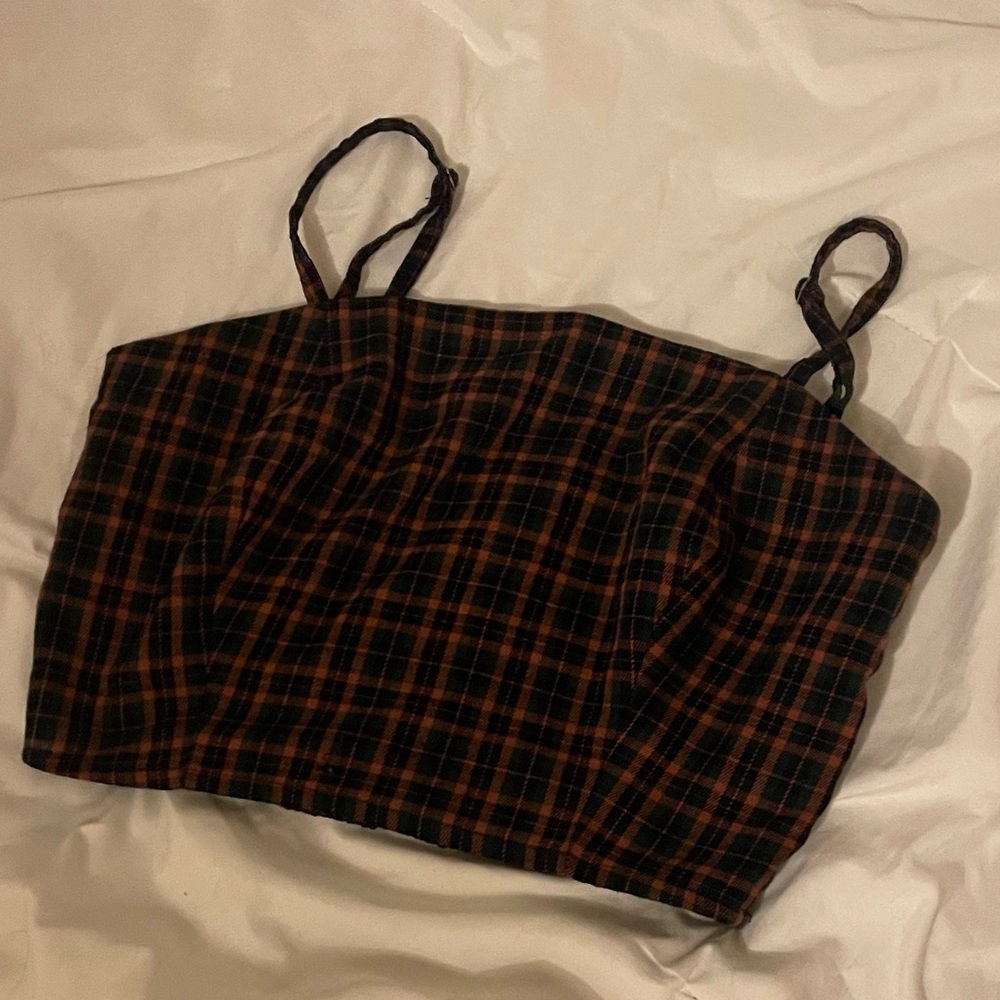 AERO crop tang top color block